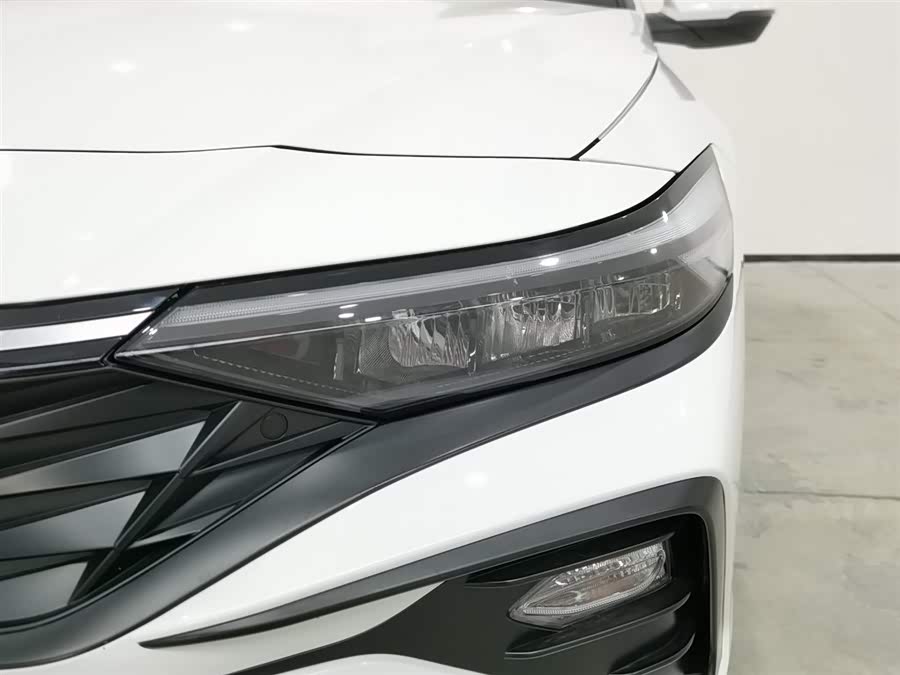 Hyundai Elantra 2024 car image #8