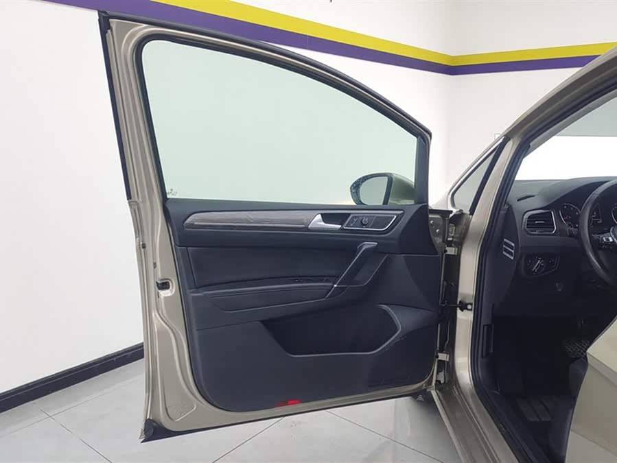 Volkswagen Golf Sportsvan 2016 car image #8
