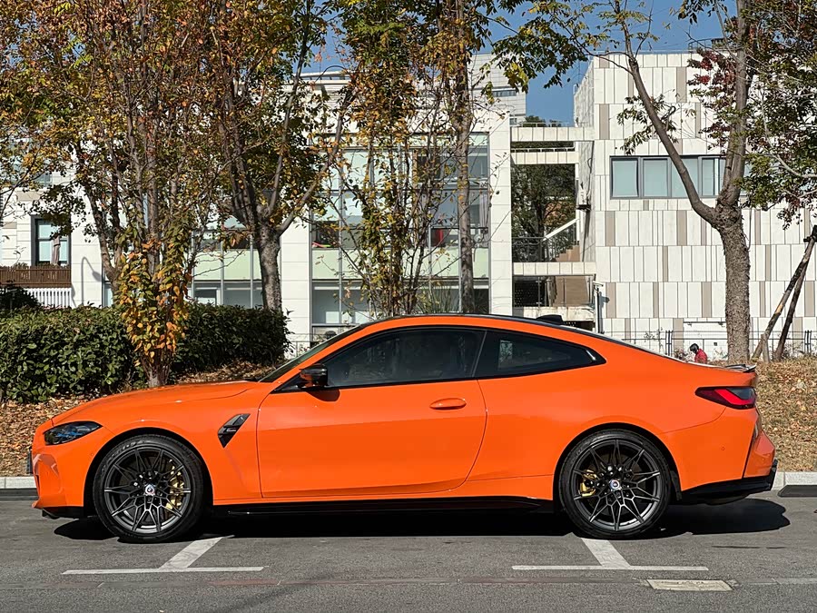 BMW M4 2022 car image #8