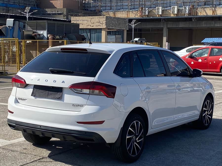 Skoda Rapid Spaceback 2020 immagine di auto #8