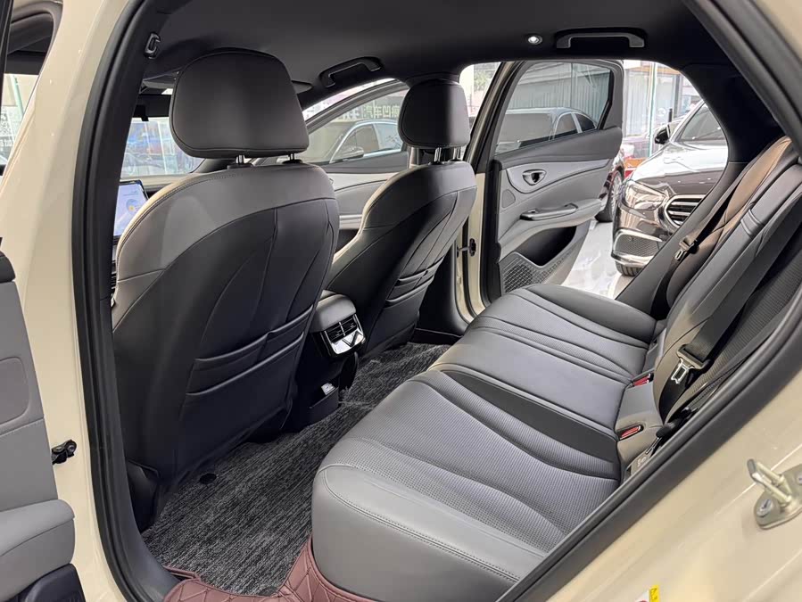 BYD Seal 07 DM-i 2024 imagen de coche #8