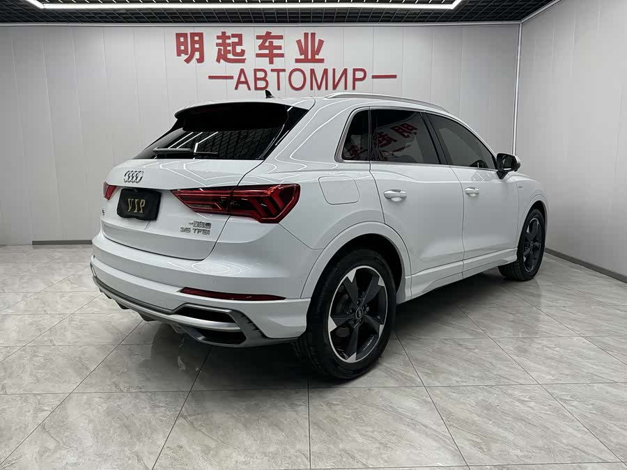 Audi Q3 2021 car image #8