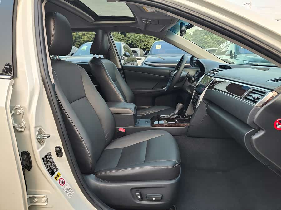 Toyota Camry 2017 car image #8
