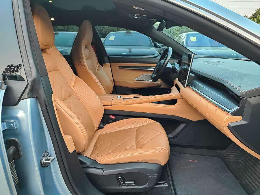 极氪 极氪001 2023 汽车图片 #8