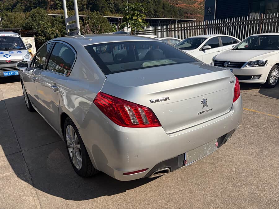Peugeot 508 2011 car image #8
