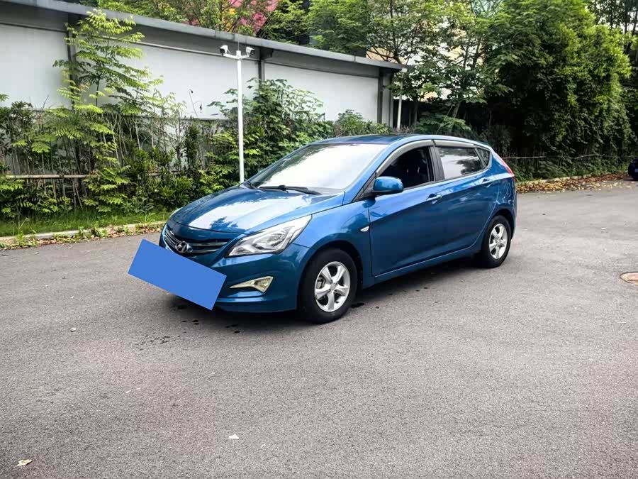 Mazda Reina Hatchback 2016 car image #8