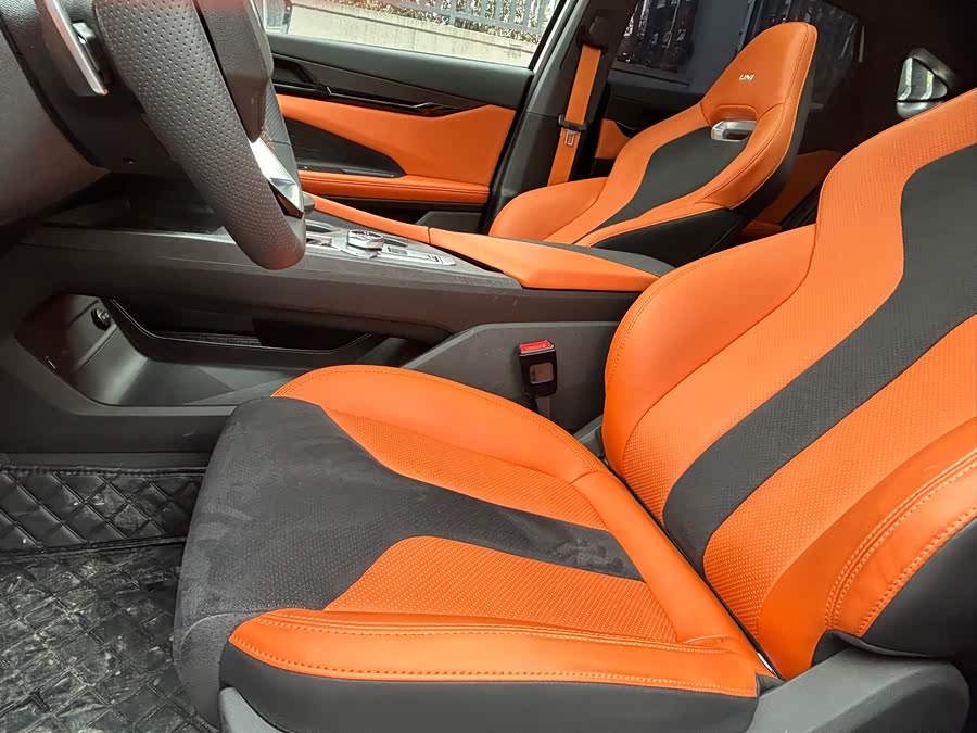 Changan UNI-V 2023 car image #8