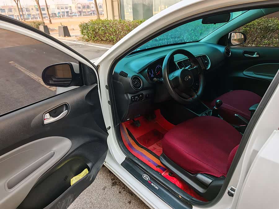 起亚 焕驰 2018 汽车图片 #8