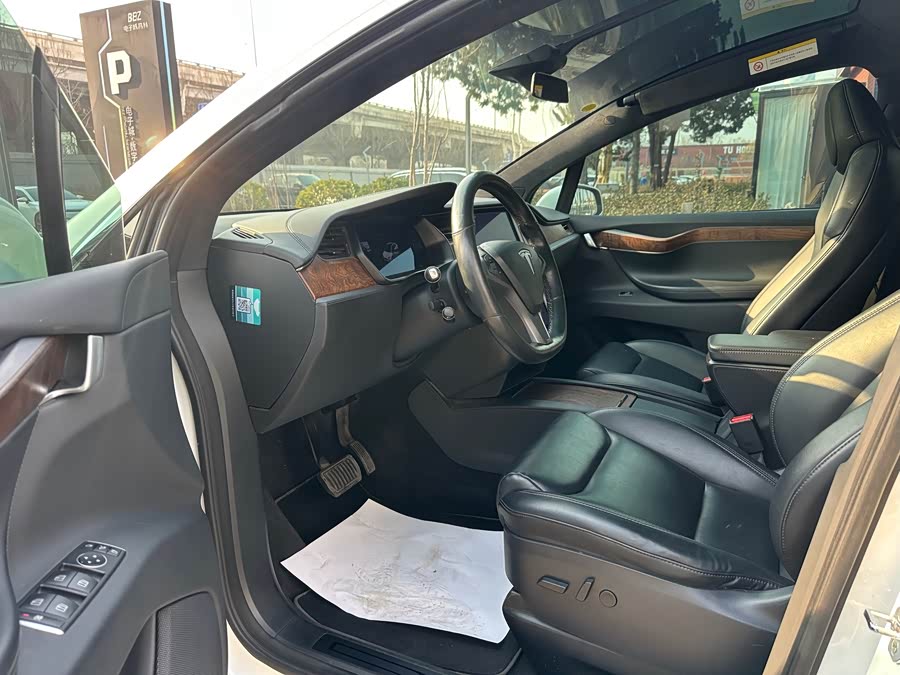 Tesla Model X 2020 #8 Tesla Model X 2020 car image #8