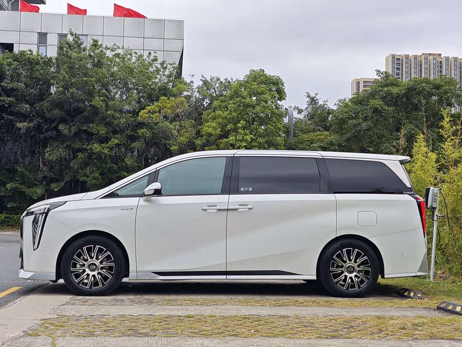 GAC Trumpchi E9 2023 #8 GAC Trumpchi E9 2023 изображение автомобиля #8