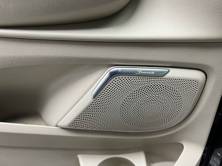 Mercedes-Benz V Class 2021 #8 Mercedes-Benz V Class 2021 car image #8