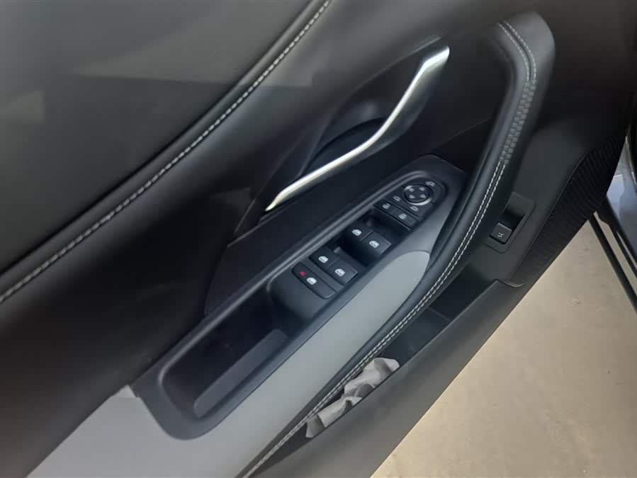 BYD Sea Lion 05 DM-i 2025 car image #8