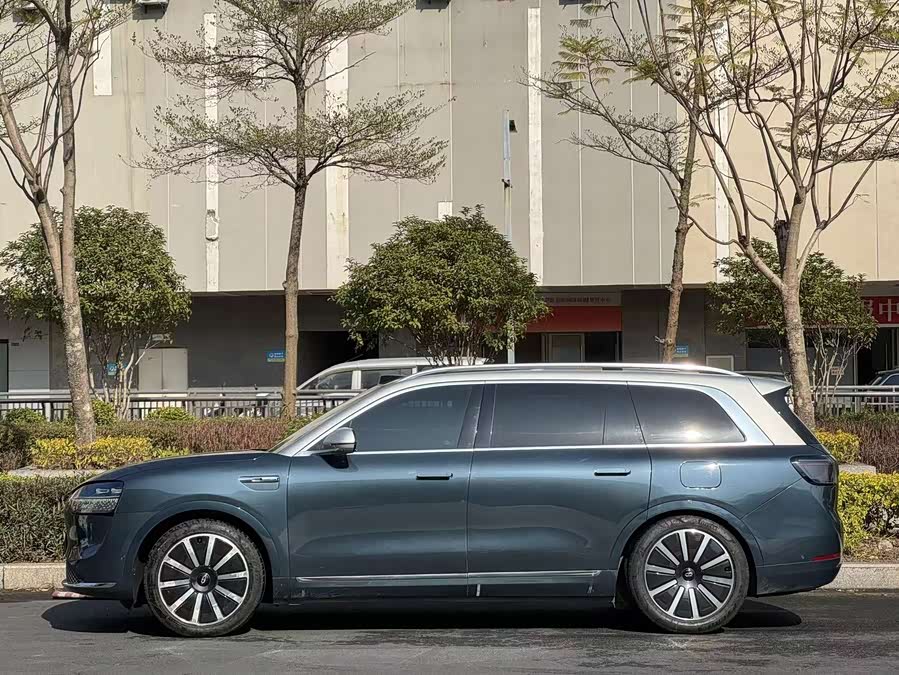 2024 car image #8