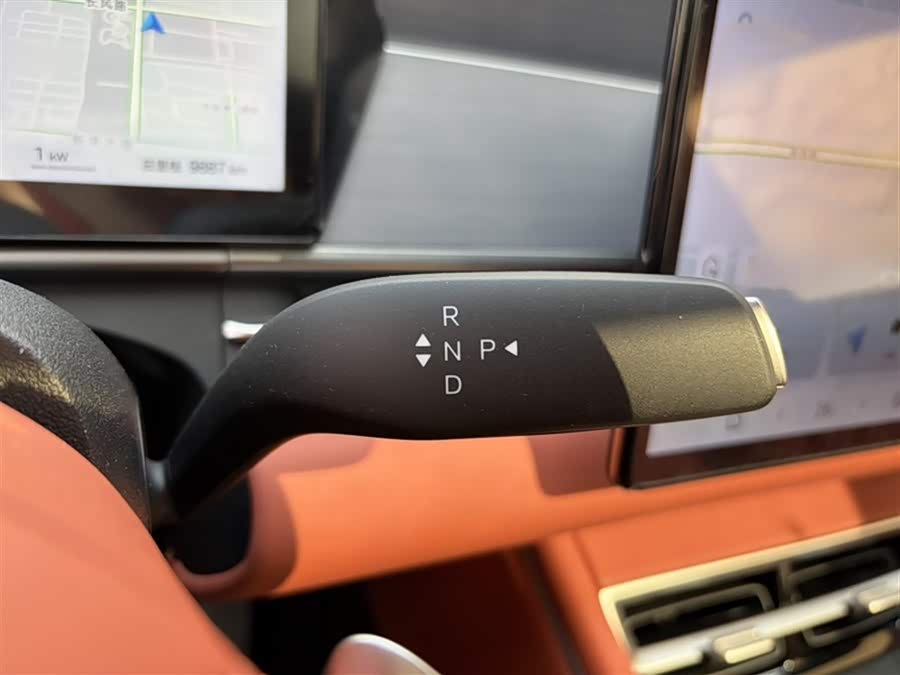 BYD Tang L 2025 #8 BYD Tang L 2025 car image #8