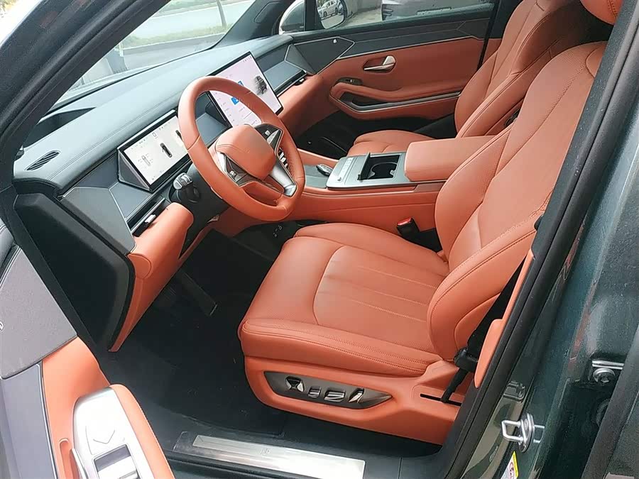 BYD Tang L 2025 immagine di auto #8