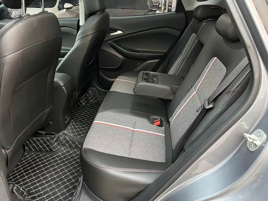Chevrolet Tracker 2020 #8 Chevrolet Tracker 2020 car image #8