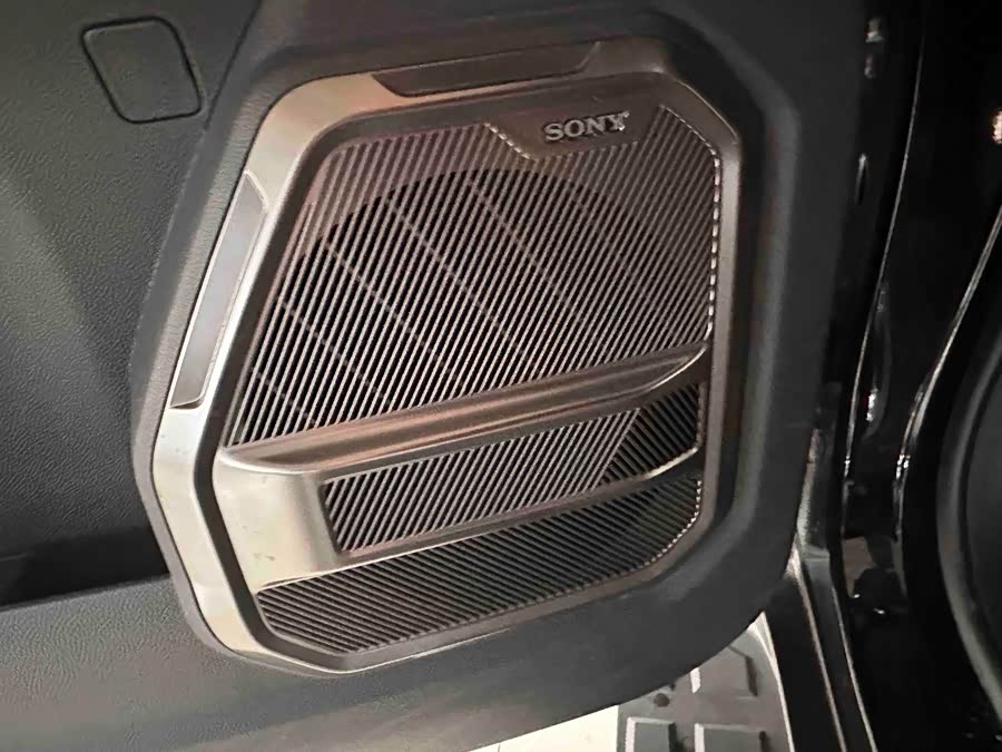Jetour Traveller 2023 car image #8