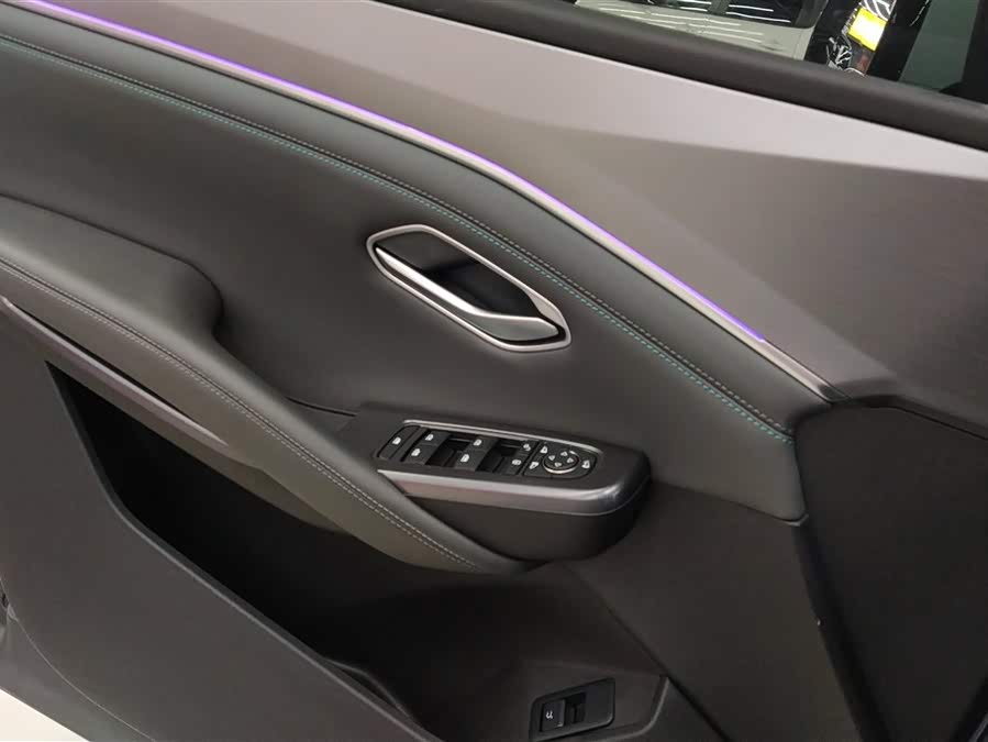 BYD SongL DM-i 2025 car image #8
