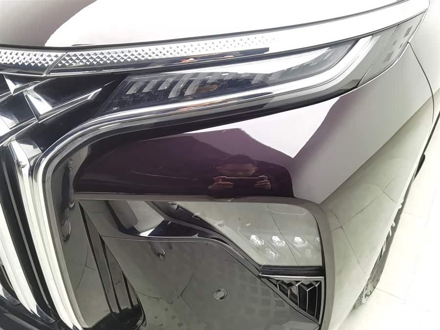 Forthing V9 2025 car image #8