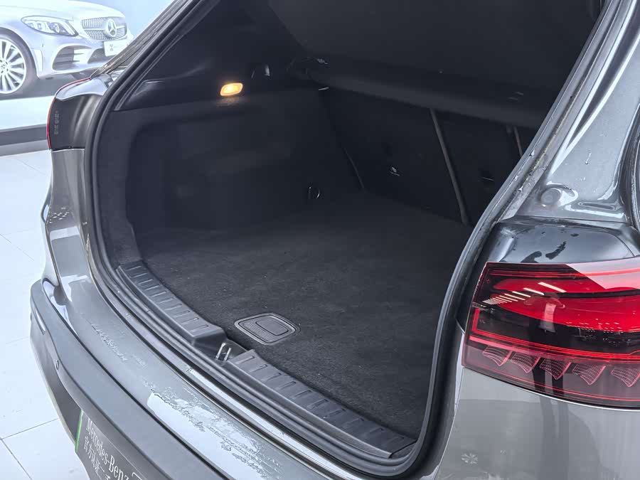 Mercedes-Benz EQA Class 2024 immagine di auto #8