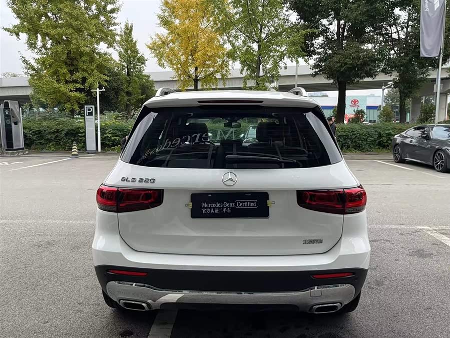 Mercedes-Benz GLB Class 2023 car image #8