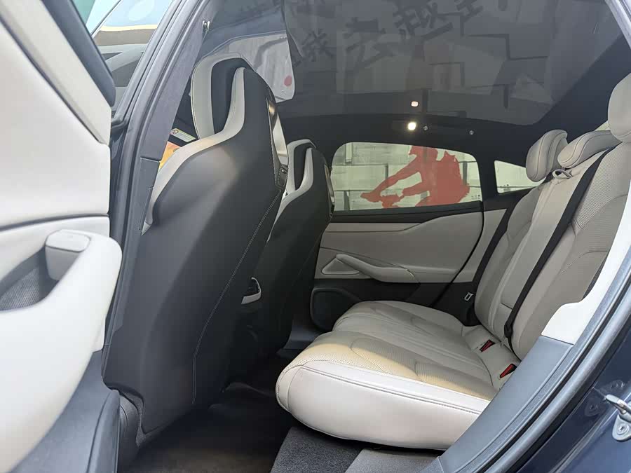 MI SU7 2024 car image #8