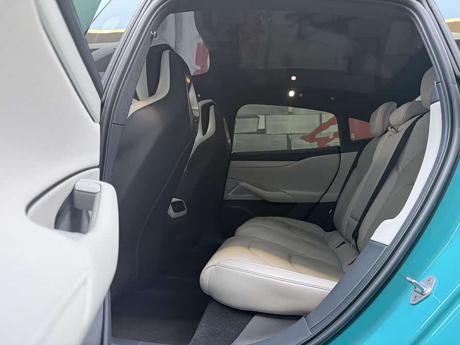 MI SU7 2024 car image #8
