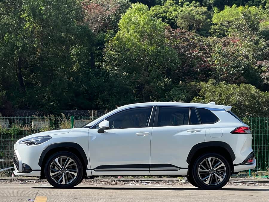 Toyota Frontlander 2023 car image #8