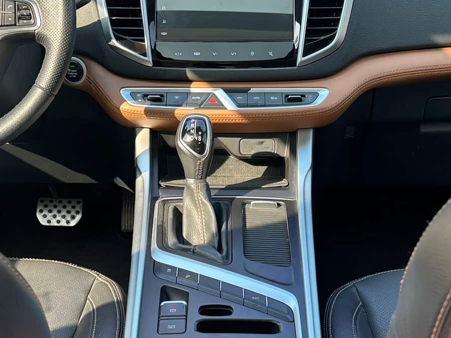 GEELY Vision X6 2019 imagen de coche #8