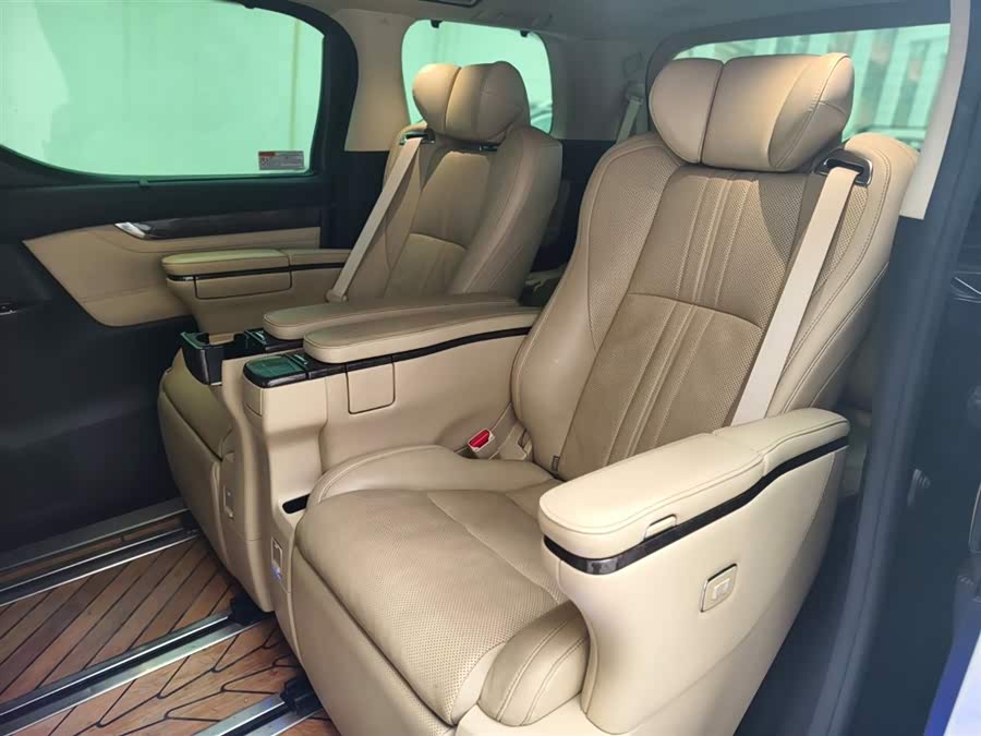Toyota Vellfire 2020 car image #8