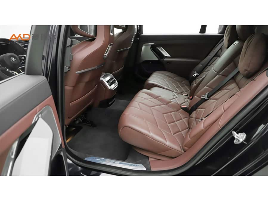 BMW i7 2024 #8 BMW i7 2024 car image #8