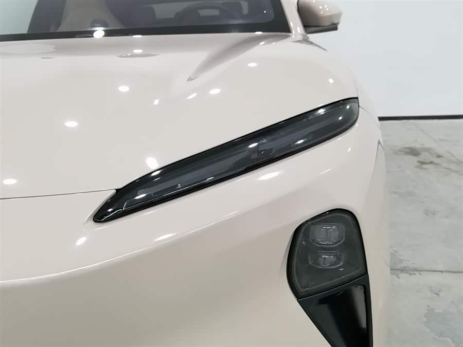 NIO ET5 2023 car image #8