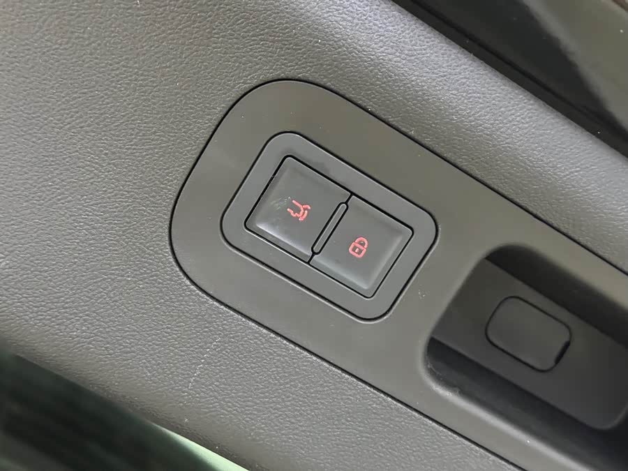 BYD Sea Lion 07 DM-i 2025 car image #8