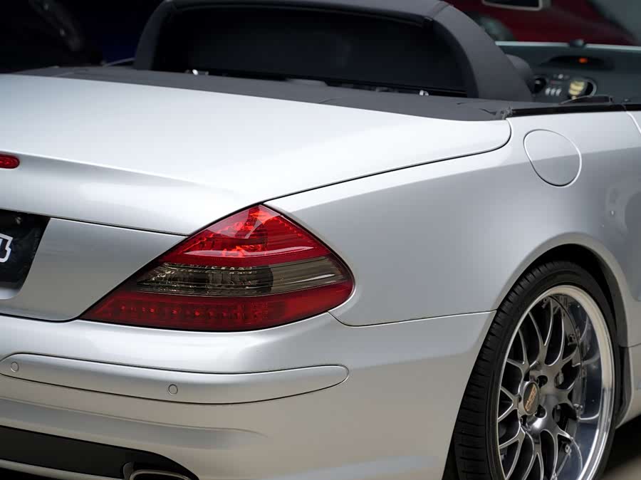 Mercedes-Benz SL Class 2006 car image #8