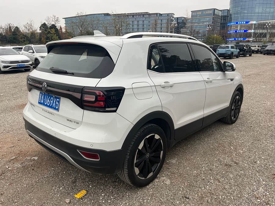 Volkswagen Tacqua 2021 car image #8