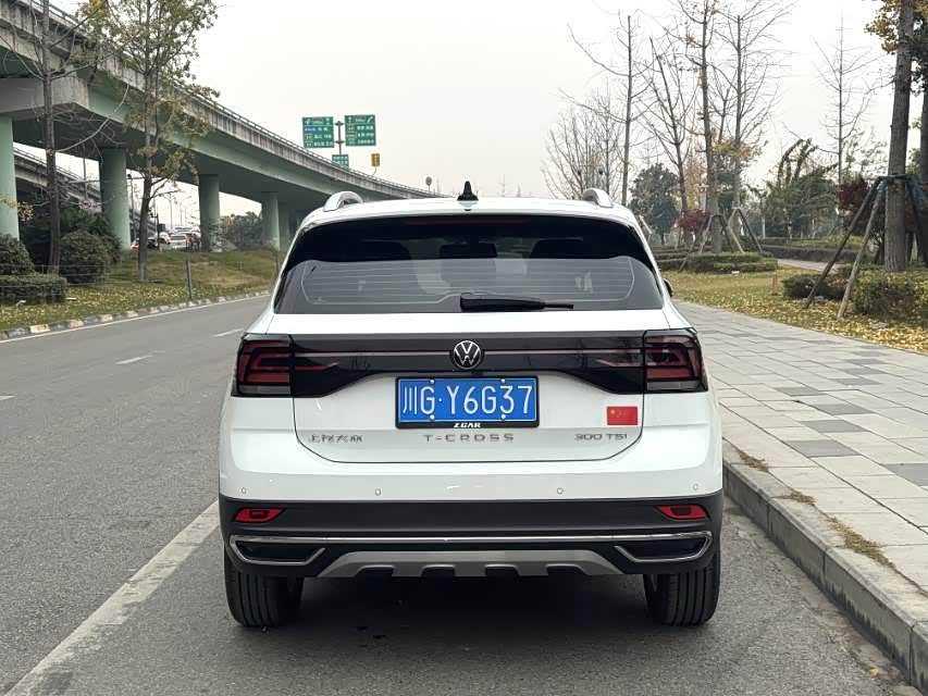 Volkswagen T-Cross 2024 car image #8