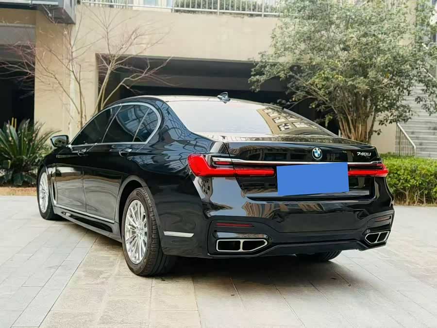 BMW 7 Series 2016 car image #8