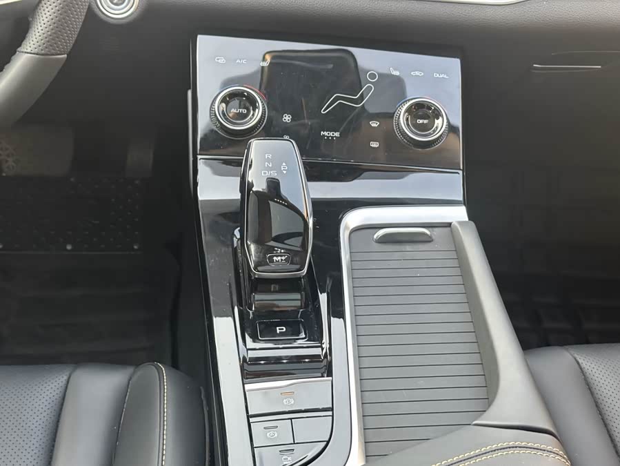 2021 car image #8
