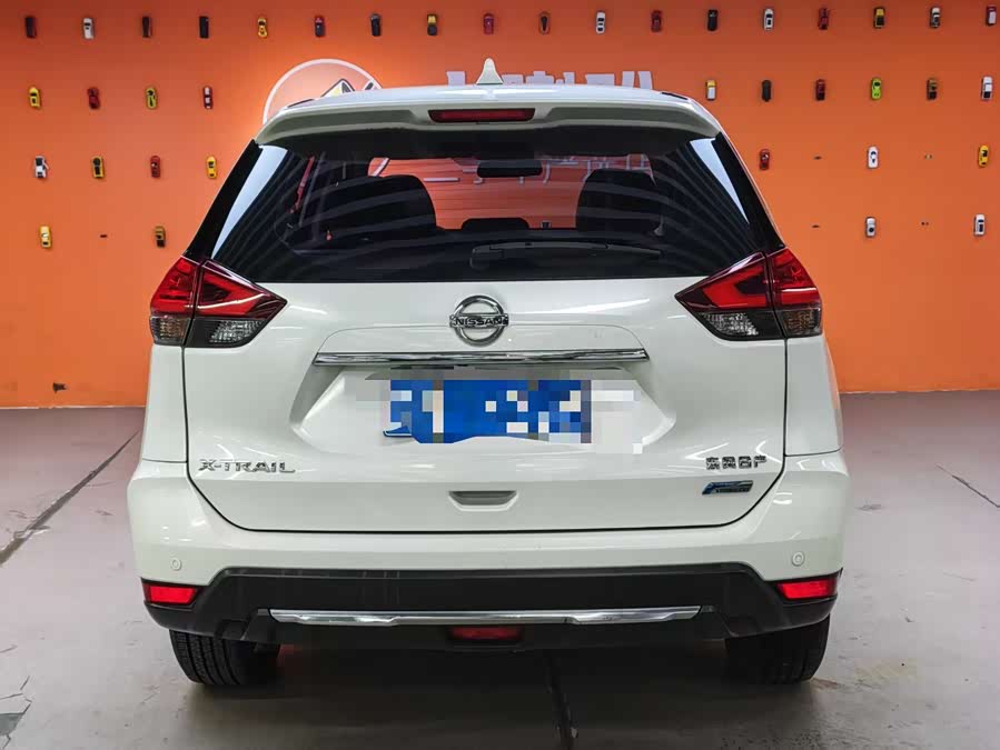 Nissan X-Trail 2018 car image #8