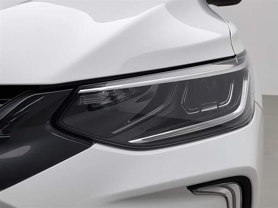 Chevrolet Tracker 2022 #8 Chevrolet Tracker 2022 car image #8