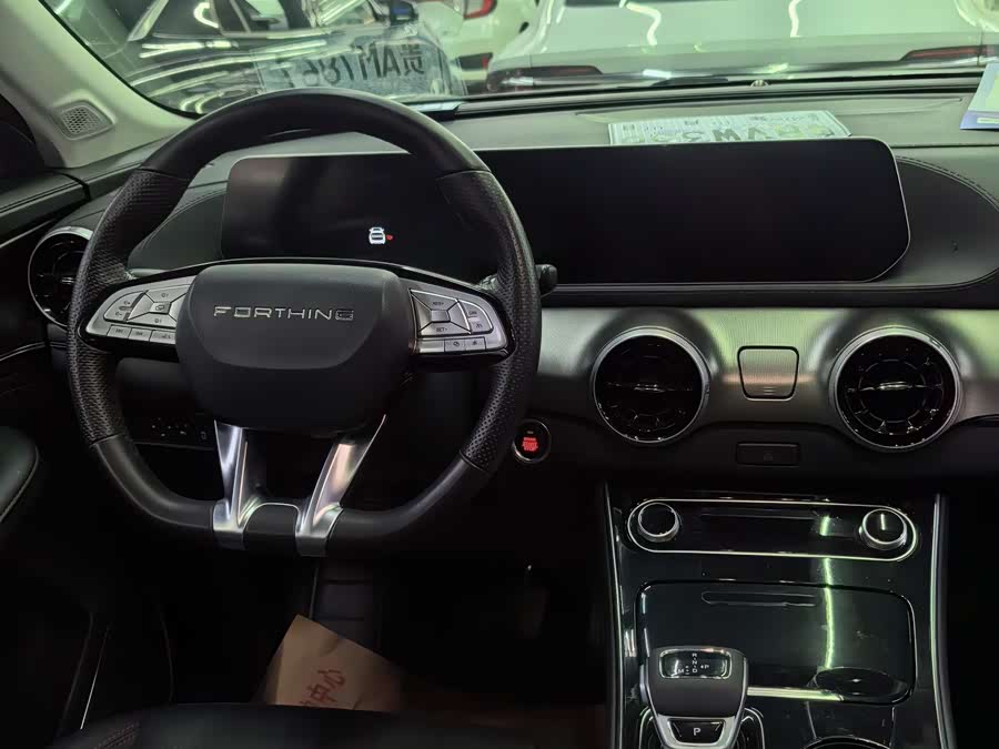 Forthing T5 EVO 2022 #8 Forthing T5 EVO 2022 car image #8