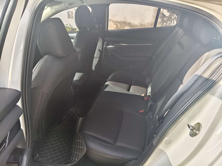 Mazda 3 Axela 2021 immagine di auto #8