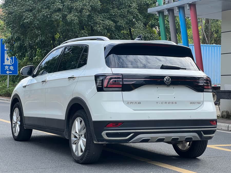 Volkswagen T-Cross 2023 car image #8