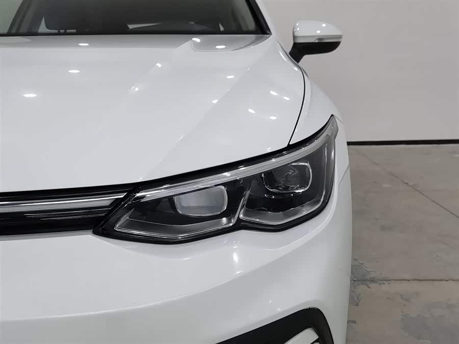 Volkswagen Golf 2021 car image #8