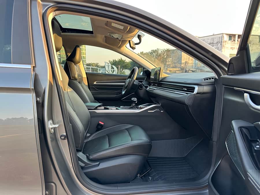 GEELY Emgrand 2022 immagine di auto #8