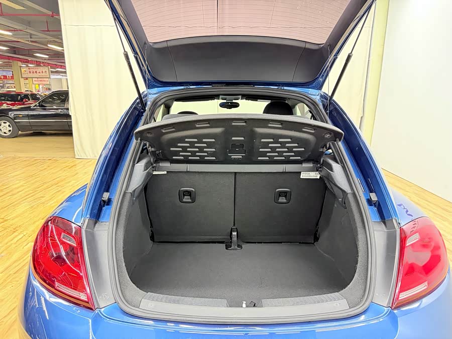 Volkswagen Beetle 2017 изображение автомобиля #8