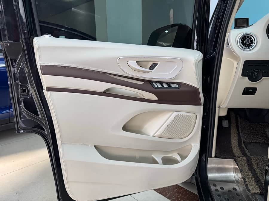 Mercedes-Benz Vito 2018 immagine di auto #8