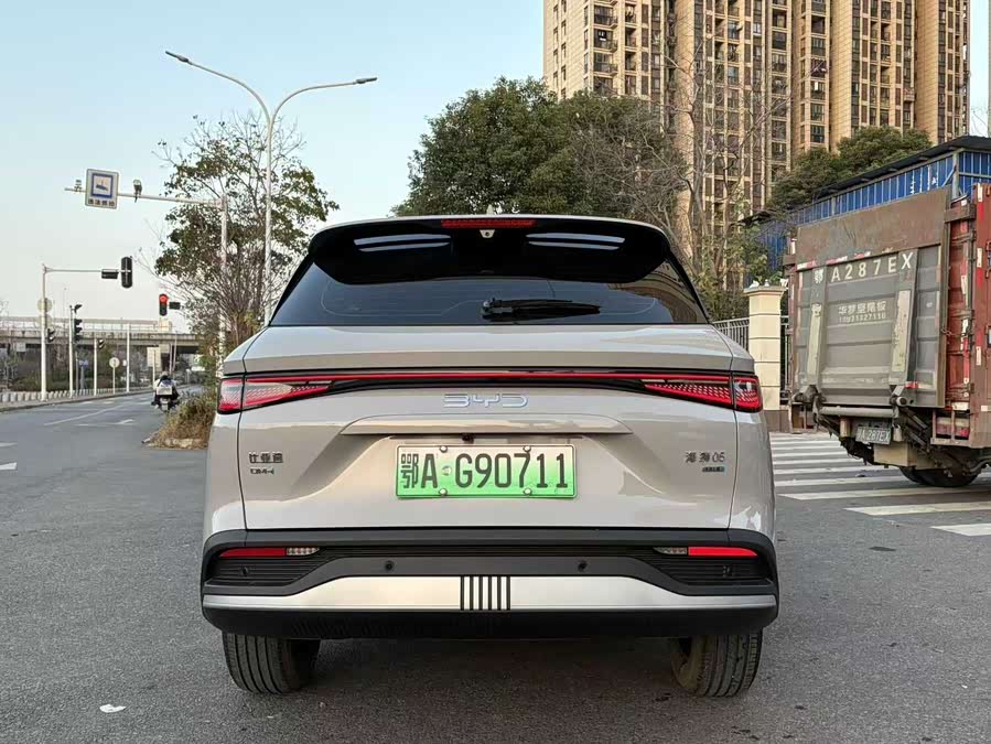 BYD Sea Lion 05 DM-i 2025 car image #8