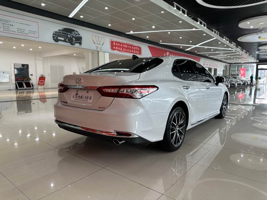 Toyota 2025 car image #8