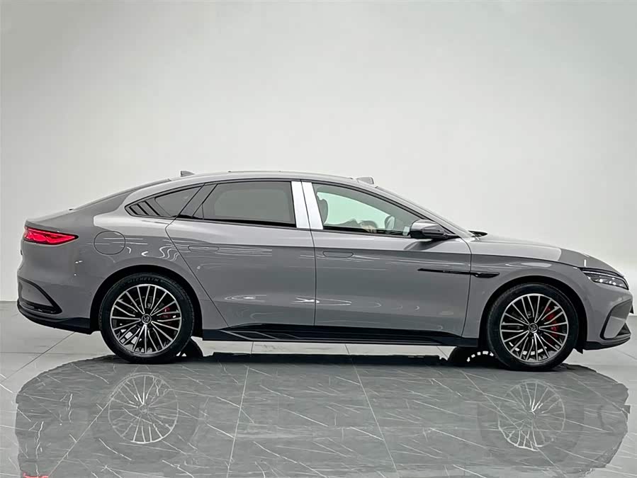 BYD Han 2025 car image #8